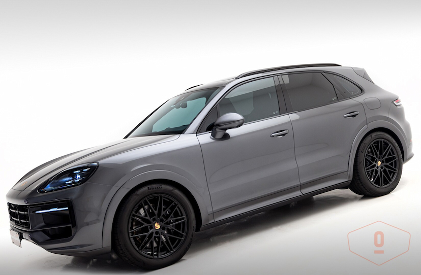Foto do veículo PORSCHE CAYENNE E-HYBRID 2024 6.723 KM 790.000,00