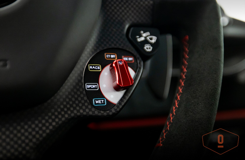 Foto do veículo FERRARI 488 GTB PISTA PILOTI TAILOR MADE 2020 748 KM 8.500.000,00