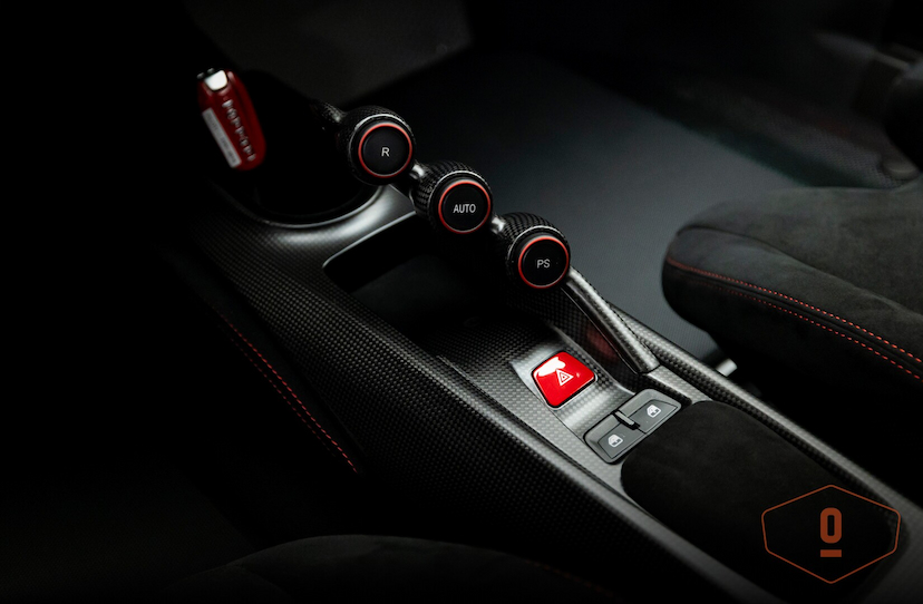 Foto do veículo FERRARI 488 GTB PISTA PILOTI TAILOR MADE 2020 748 KM 8.500.000,00