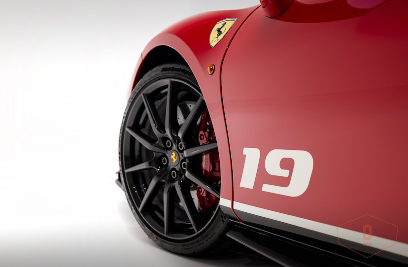 Foto do veículo FERRARI 488 GTB PISTA PILOTI TAILOR MADE 2020 748 KM 8.500.000,00