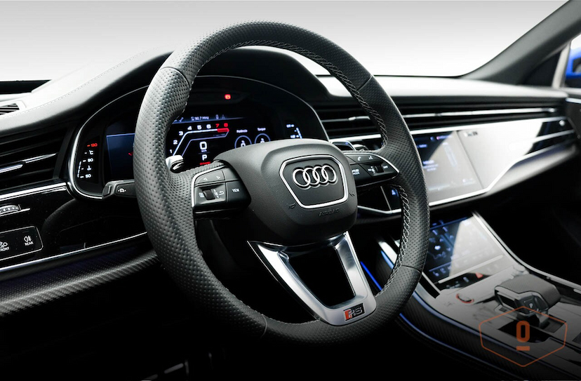 Foto do veículo AUDI RS Q8   2021 9.922 KM 950.000,00