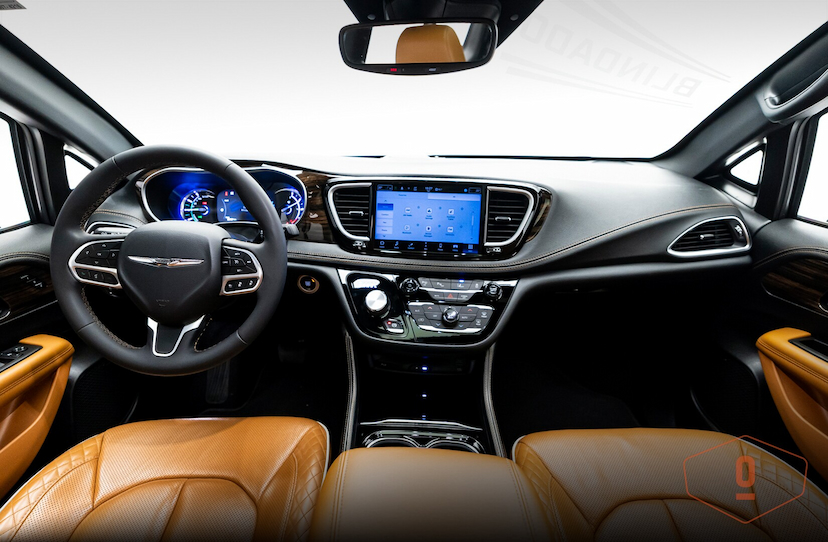 Foto do veículo CHRYSLER PACIFICA E-HYBRID PINNACLE 2023 32.788 KM 650.000,00