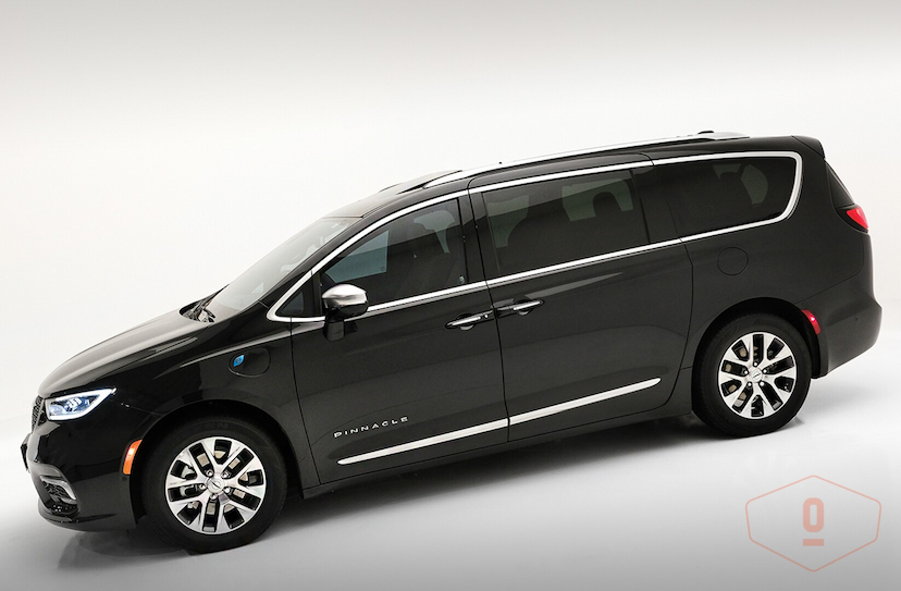 Foto do veículo CHRYSLER PACIFICA E-HYBRID PINNACLE 2023 51.367 KM 570.000,00