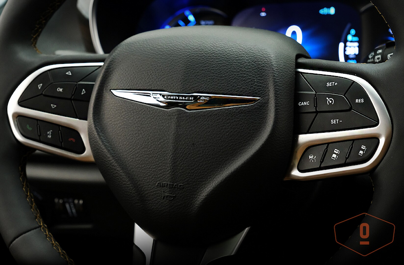 Foto do veículo CHRYSLER PACIFICA E-HYBRID PINNACLE 2023 51.367 KM 570.000,00