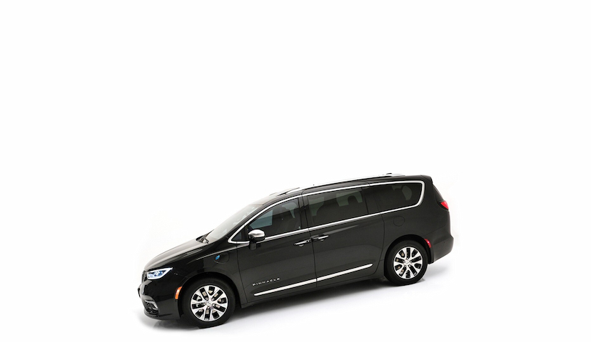 Foto do veículo CHRYSLER PACIFICA E-HYBRID PINNACLE 2023 51.367 KM 570.000,00