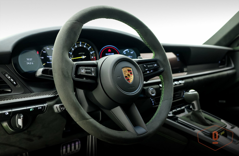 Foto do veículo PORSCHE 911 GT3  2022 8.890 KM 2.100.000,00