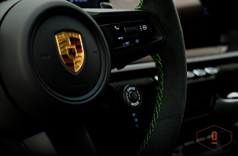 Foto do veículo PORSCHE 911 GT3  2022 8.890 KM 2.100.000,00