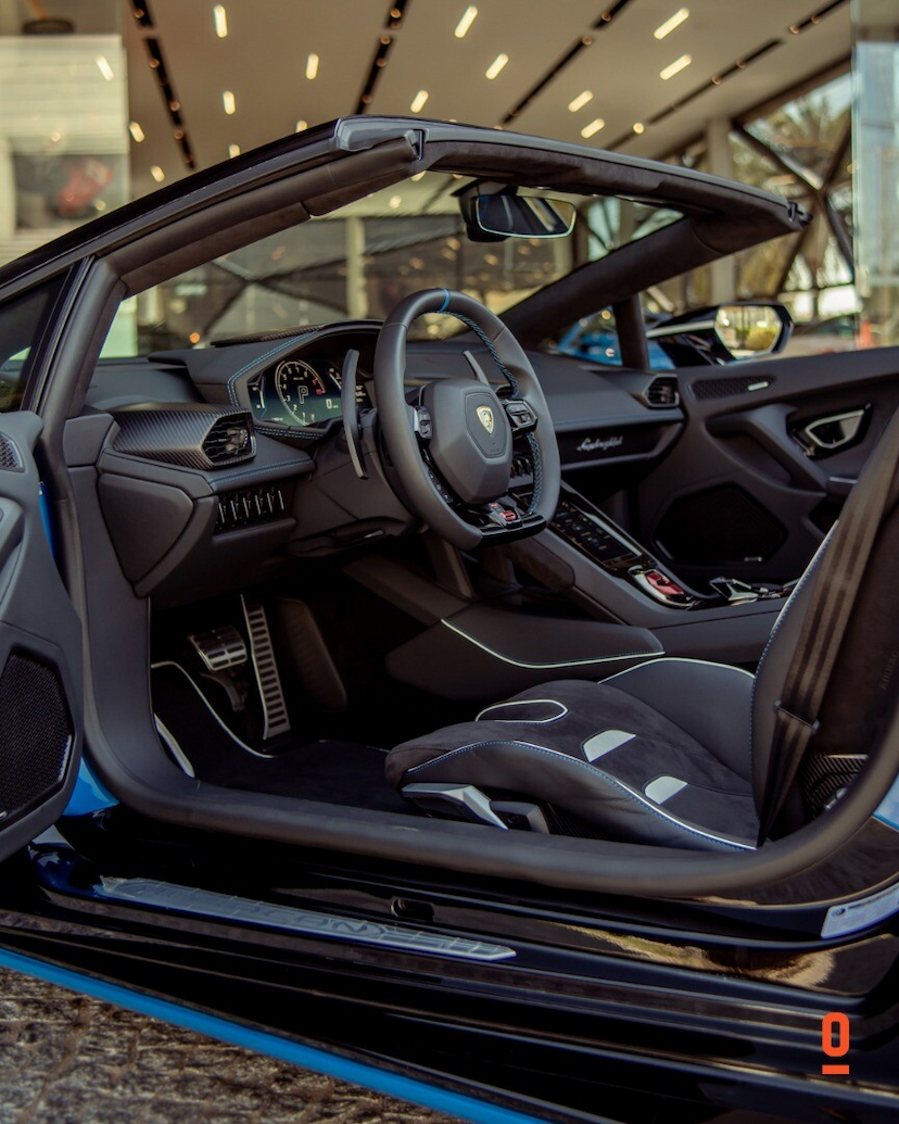 Foto do veículo LAMBORGHINI HURACÁN EVO SPYDER 60 ANOS 2024 1.650 KM 4.550.000,00
