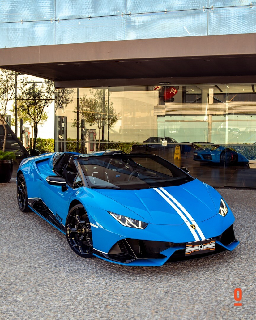 Foto do veículo LAMBORGHINI HURACÁN EVO SPYDER 60 ANOS 2024 1.650 KM 4.550.000,00