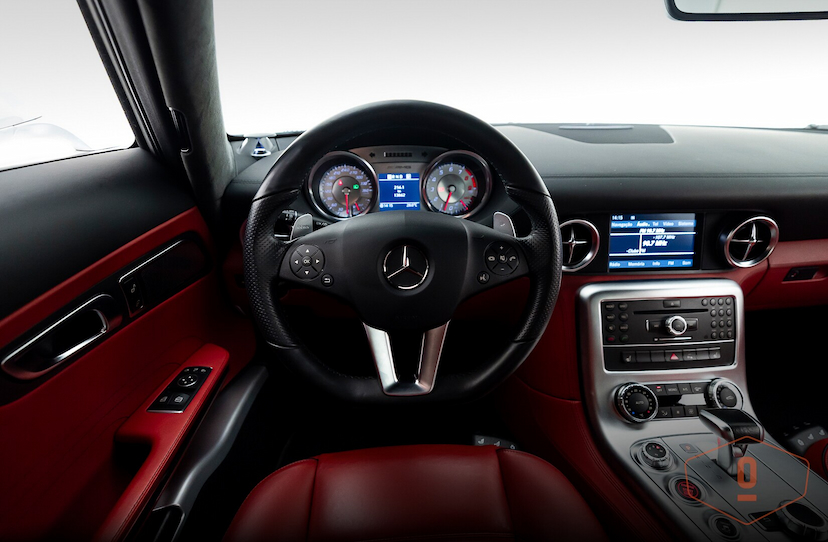 Foto do veículo MERCEDES-BENZ SLS AMG 63 AMG 2011 13.853 KM 1.600.000,00