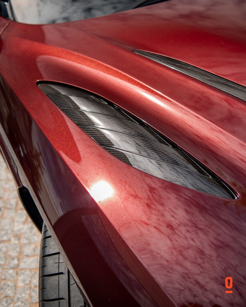 Foto do veículo ASTON MARTIN DBS 770 ULTIMATE 2023 430 KM 4.600.000,00