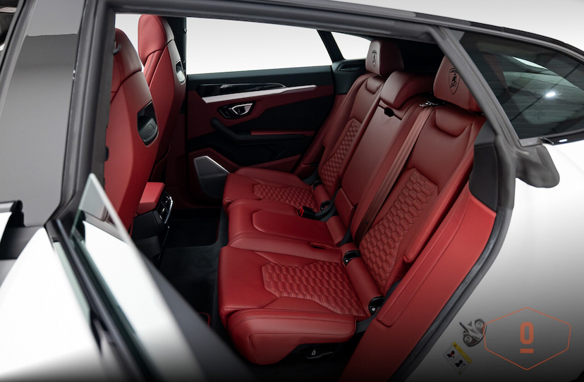 Foto do veículo LAMBORGHINI URUS   2019 7.276 KM 2.590.000,00