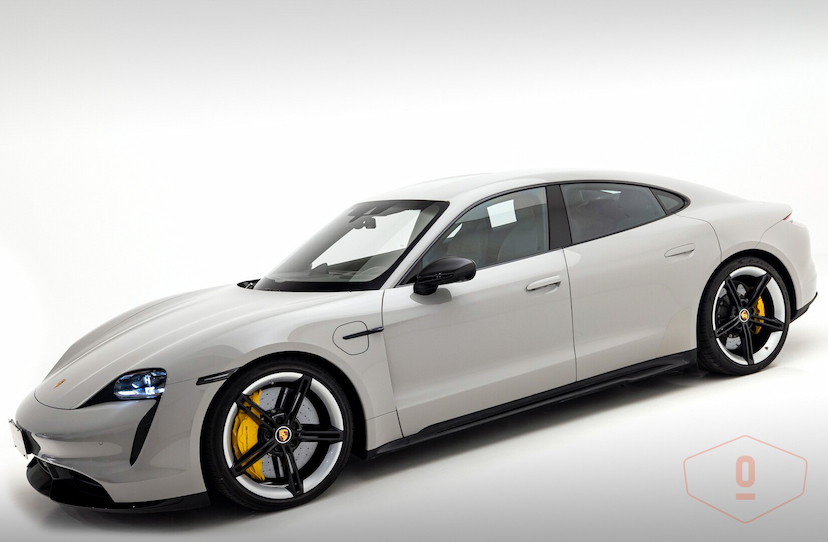 Foto do veículo PORSCHE TAYCAN TURBO S  2021 4 KM 590.000,00