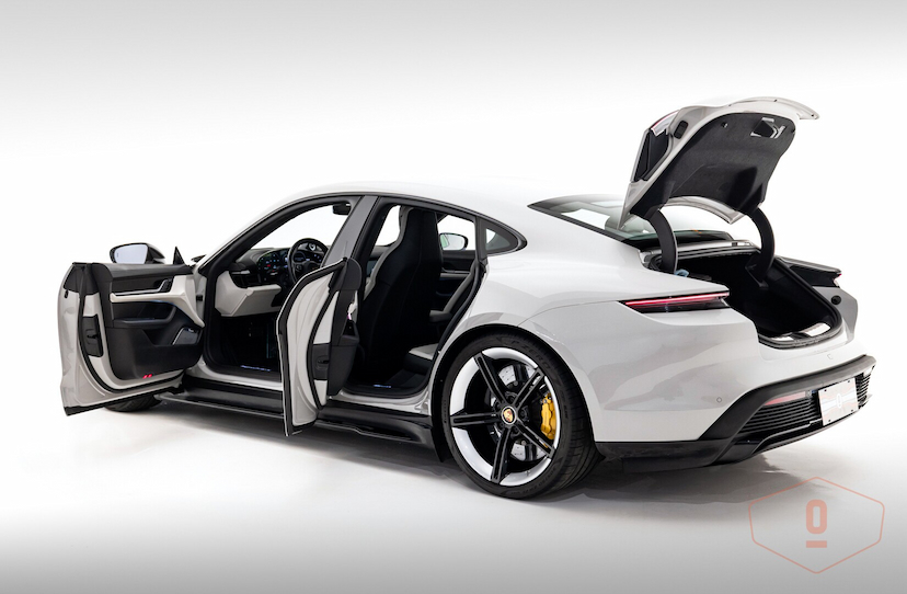Foto do veículo PORSCHE TAYCAN TURBO S  2021 4 KM 590.000,00