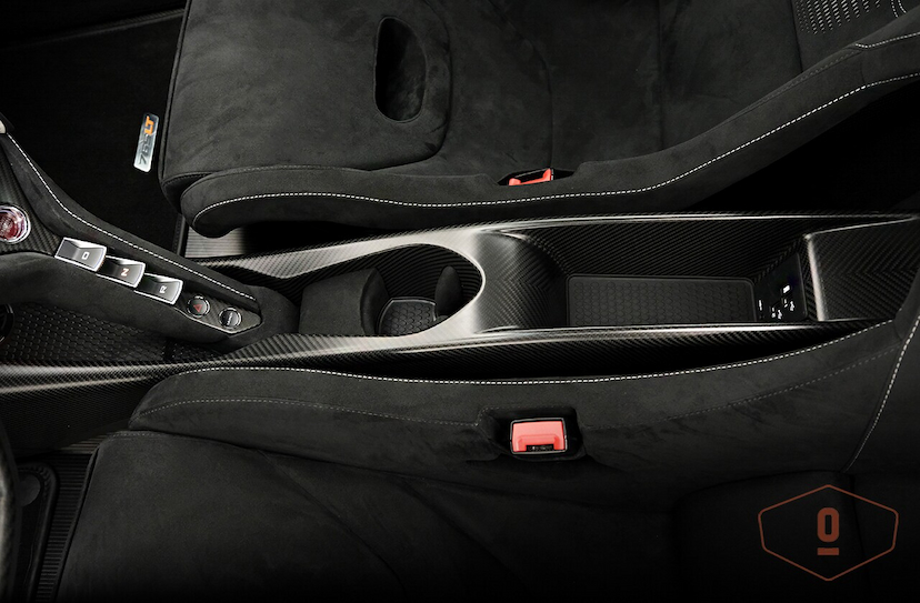 Foto do veículo MCLAREN 765LT   2021 2.459 KM 4.400.000,00