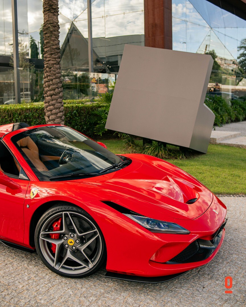 Foto do veículo FERRARI F8 TRIBUTO SPIDER 2022 5 KM 3.990.000,00