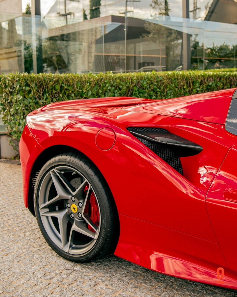 Foto do veículo FERRARI F8 TRIBUTO SPIDER 2022 5 KM 3.990.000,00