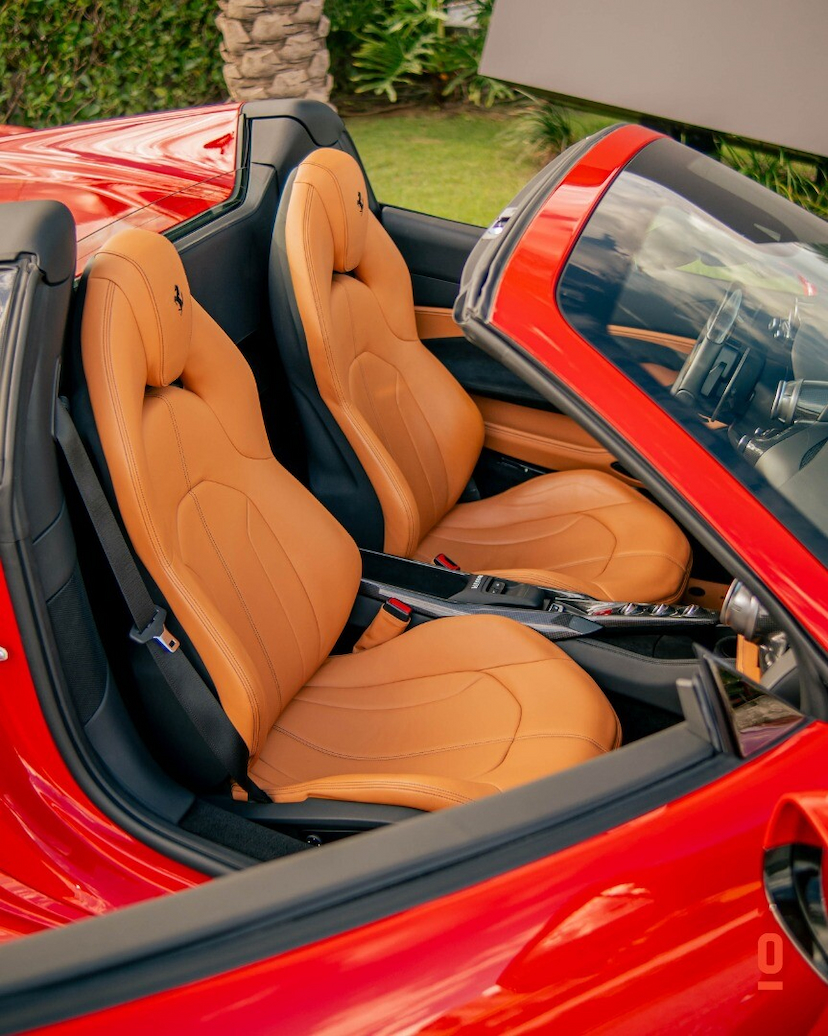 Foto do veículo FERRARI F8 TRIBUTO SPIDER 2022 5 KM 3.990.000,00