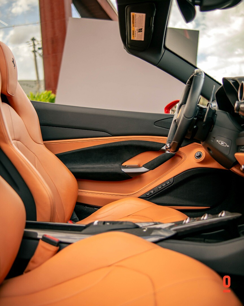 Foto do veículo FERRARI F8 TRIBUTO SPIDER 2022 5 KM 3.990.000,00