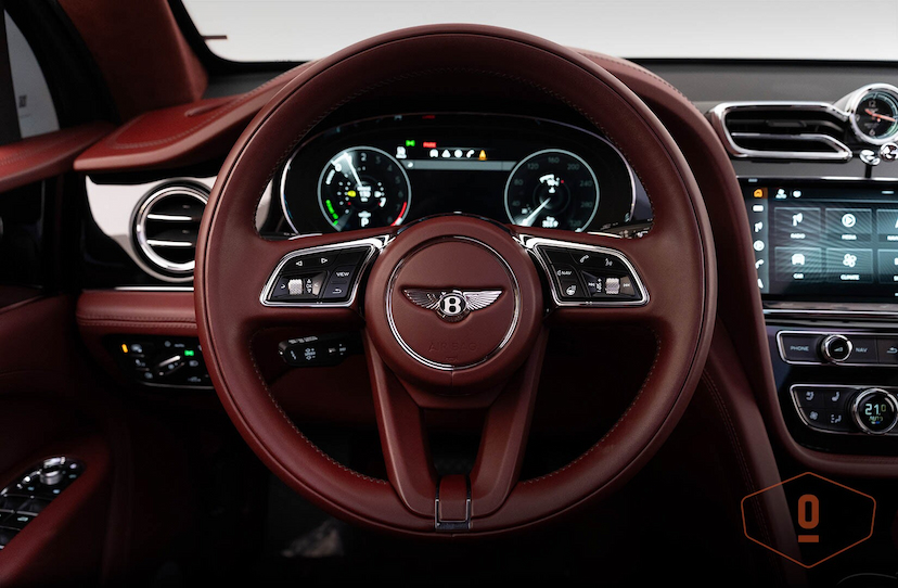 Foto do veículo BENTLEY BENTAYGA HYBRID 2021 2.485 KM 2.200.000,00