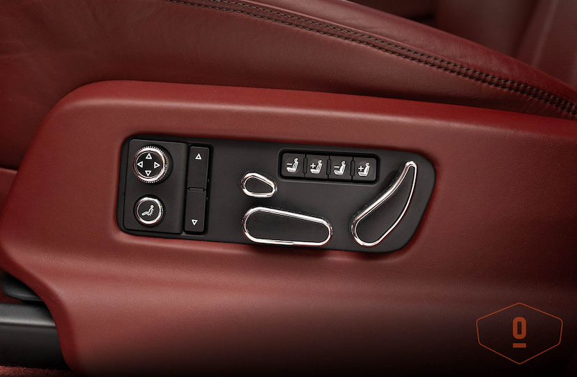 Foto do veículo BENTLEY BENTAYGA HYBRID 2021 2.485 KM 2.200.000,00