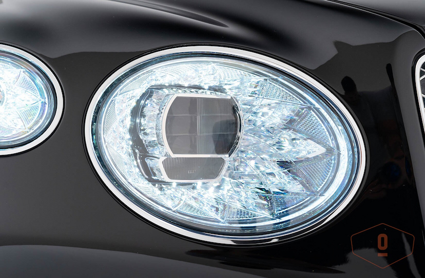 Foto do veículo BENTLEY BENTAYGA HYBRID 2021 2.485 KM 2.200.000,00