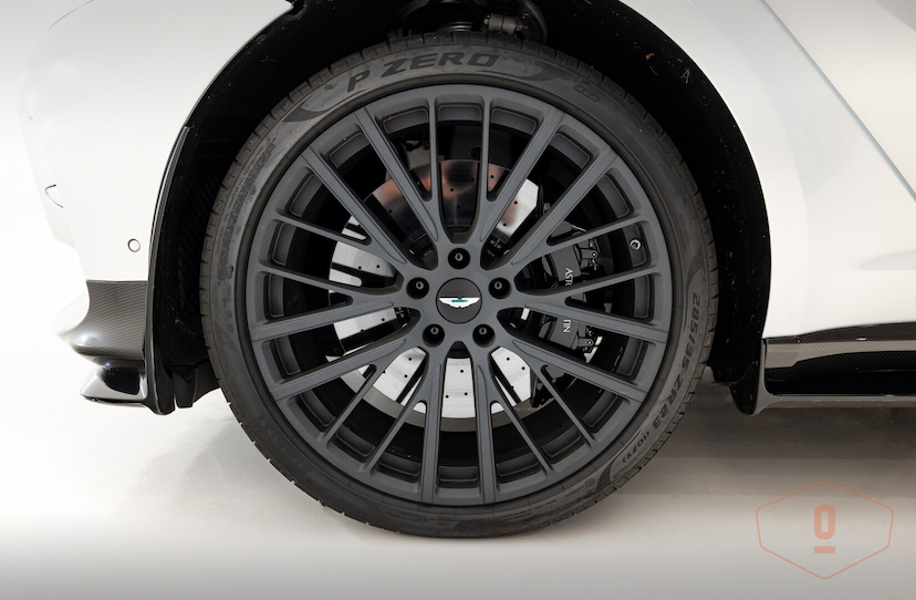 Foto do veículo ASTON MARTIN DBX 707 2023 5 KM 2.590.000,00