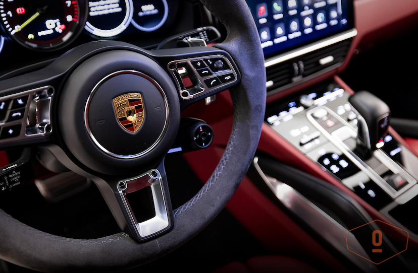 Foto do veículo PORSCHE CAYENNE TURBO S E-HYBRID COUPÉ 2023 5.912 KM 950.000,00