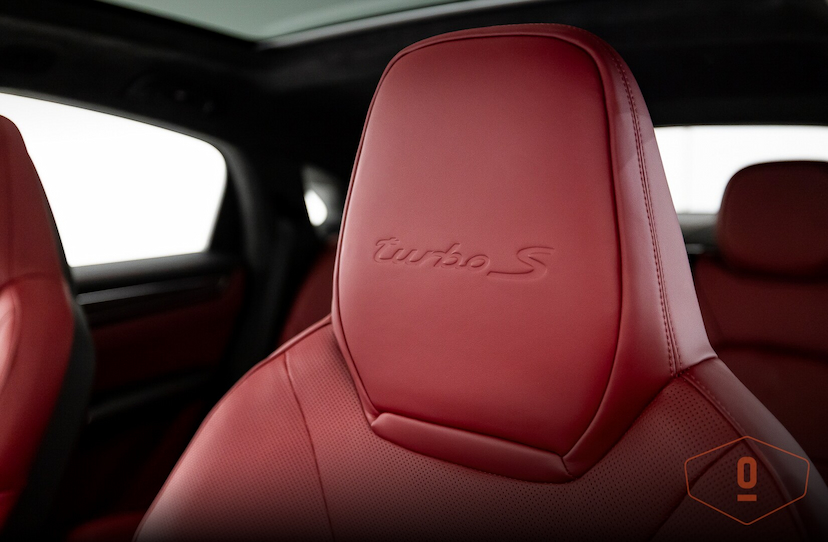 Foto do veículo PORSCHE CAYENNE TURBO S E-HYBRID COUPÉ 2023 5.912 KM 950.000,00