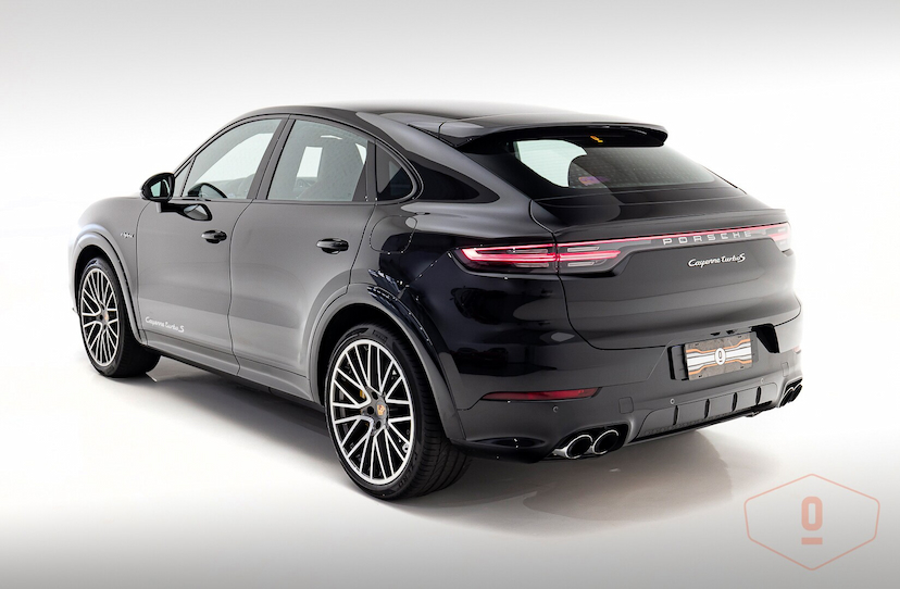 Foto do veículo PORSCHE CAYENNE TURBO S E-HYBRID COUPÉ 2023 5.912 KM 950.000,00