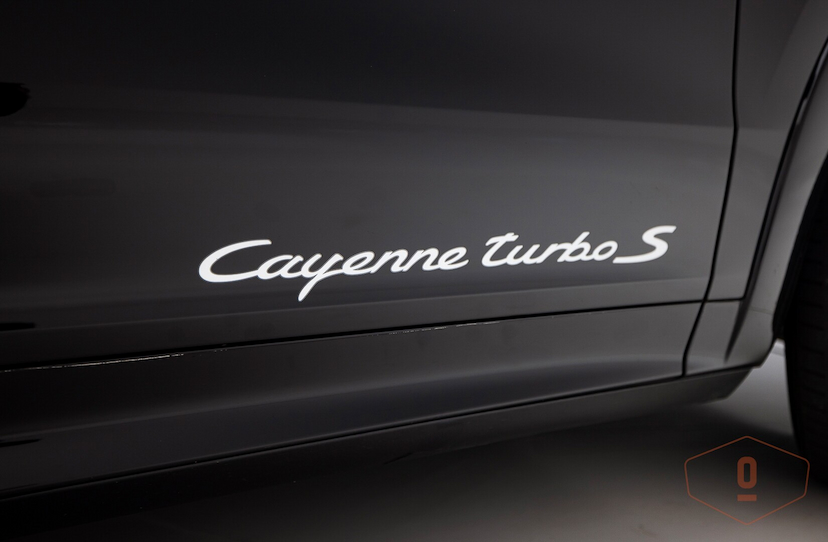 Foto do veículo PORSCHE CAYENNE TURBO S E-HYBRID COUPÉ 2023 5.912 KM 950.000,00