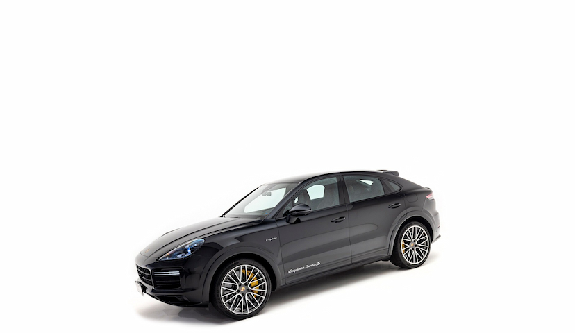 Foto do veículo PORSCHE CAYENNE TURBO S E-HYBRID COUPÉ 2023 5.912 KM 950.000,00