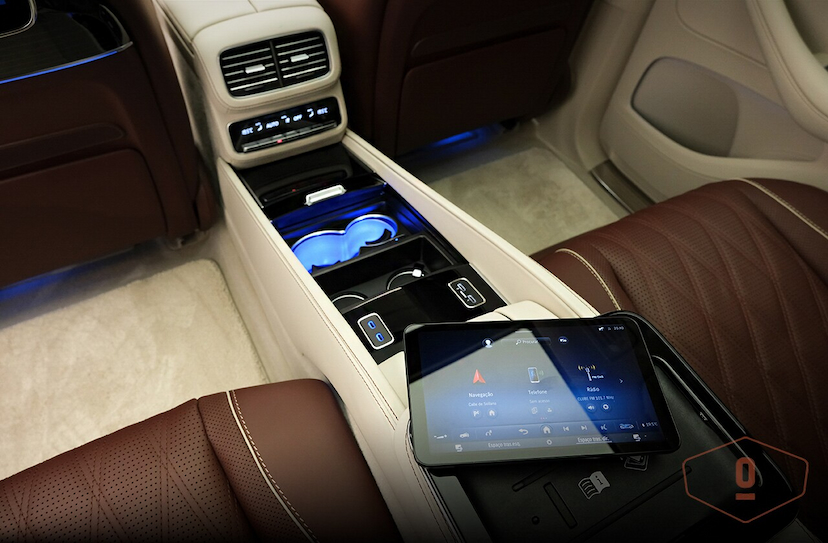 Foto do veículo MAYBACH GLS 600 MAYBACH  2024 3 KM 2.950.000,00