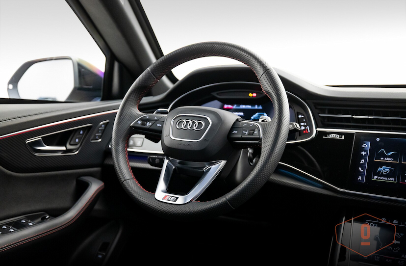 Foto do veículo AUDI RS Q8 TFSI 2023 9.870 KM 1.050.000,00