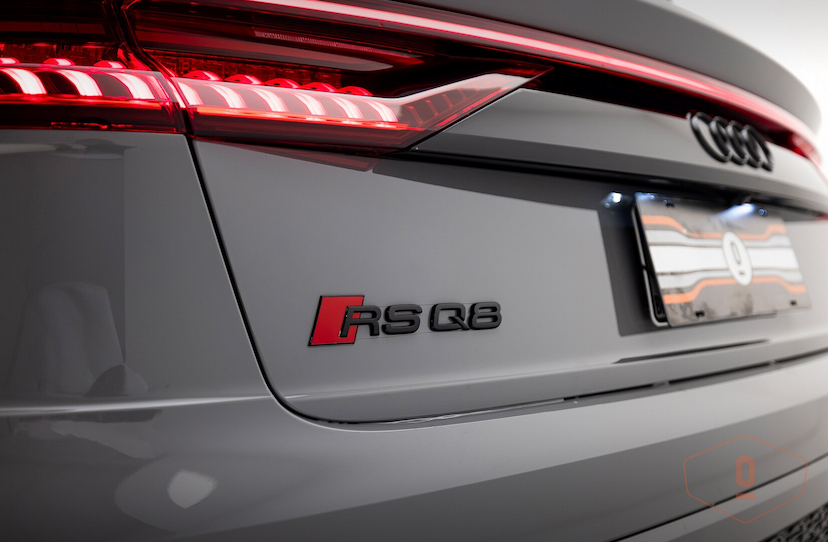 Foto do veículo AUDI RS Q8 TFSI 2023 9.870 KM 1.050.000,00