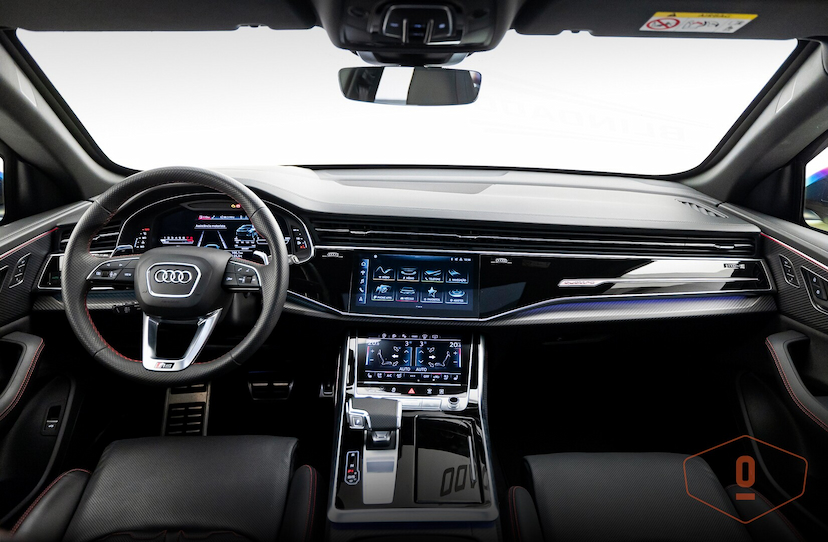 Foto do veículo AUDI RS Q8 TFSI 2023 9.870 KM 1.050.000,00
