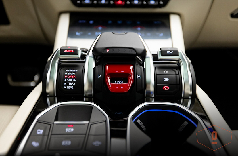 Foto do veículo LAMBORGHINI URUS SE 2025 0 KM 4.200.000,00