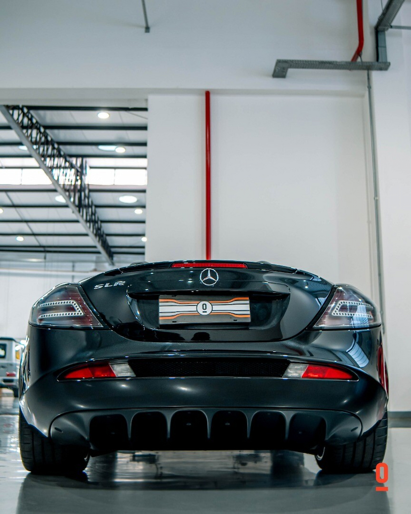 Foto do veículo MERCEDES-BENZ SLR MCLAREN ROADSTER 2008 3.329 KM 6.800.000,00
