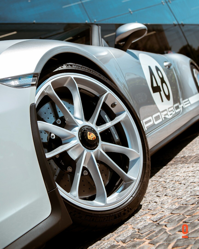 Foto do veículo PORSCHE 911 SPEEDSTER MANUAL 2019 6.032 KM 3.990.000,00