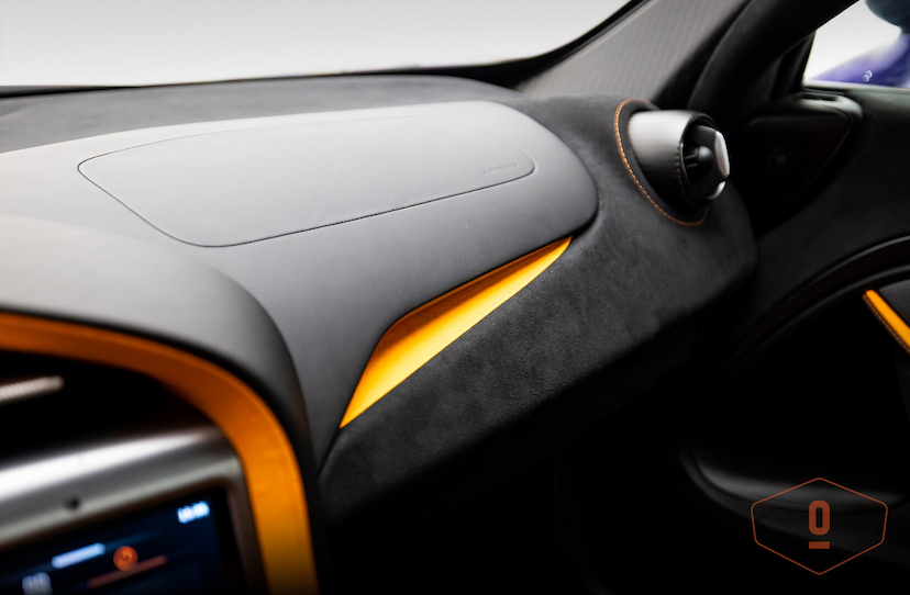 Foto do veículo MCLAREN 750S COUPE 2024 5.439 KM 3.900.000,00