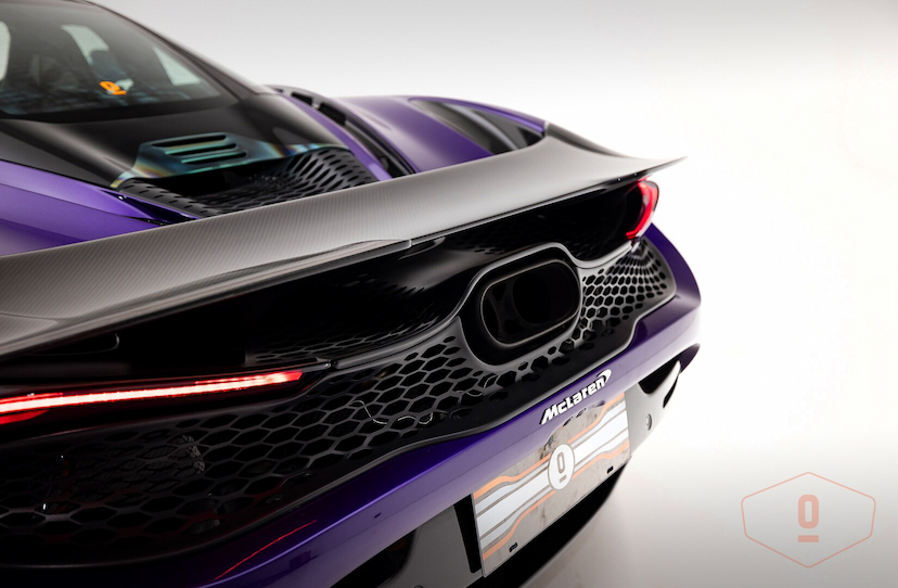 Foto do veículo MCLAREN 750S COUPE 2024 5.439 KM 3.900.000,00