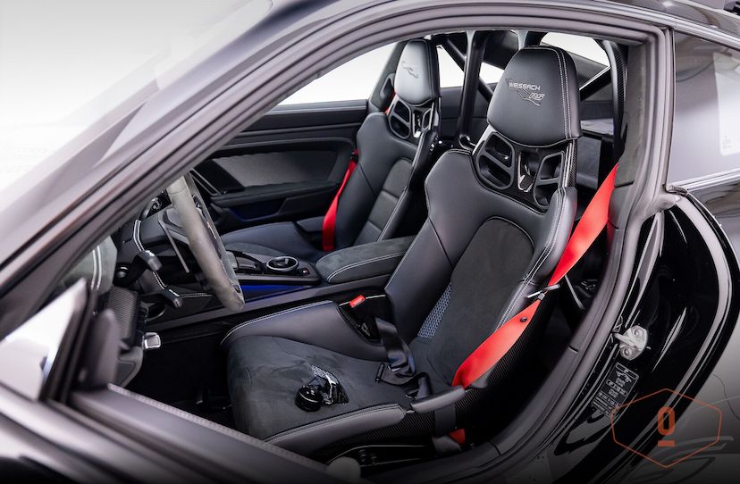 Foto do veículo PORSCHE 911 GT3 RS 2024 4.759 KM 3.390.000,00