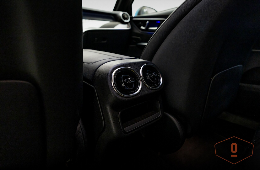 Foto do veículo MERCEDES-BENZ GLC 300 4MATIC COUPÉ   22.735 KM 600.000,00