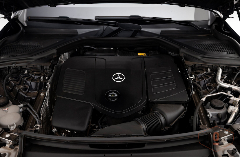 Foto do veículo MERCEDES-BENZ GLC 300 4MATIC COUPÉ   22.735 KM 600.000,00