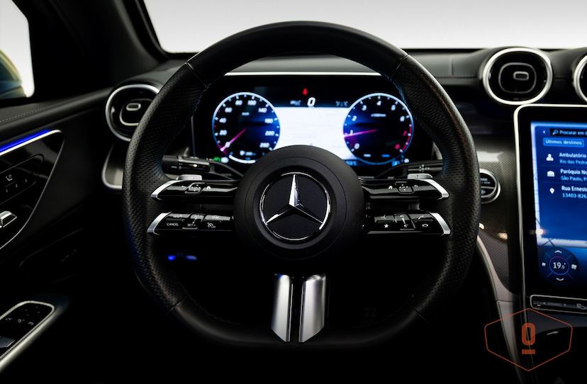 Foto do veículo MERCEDES-BENZ GLC 300 4MATIC COUPÉ   22.735 KM 600.000,00