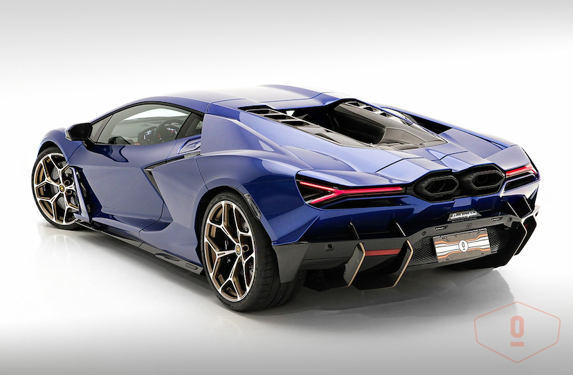 Foto do veículo LAMBORGHINI REVUELTO   2024 1.069 KM 7.900.000,00