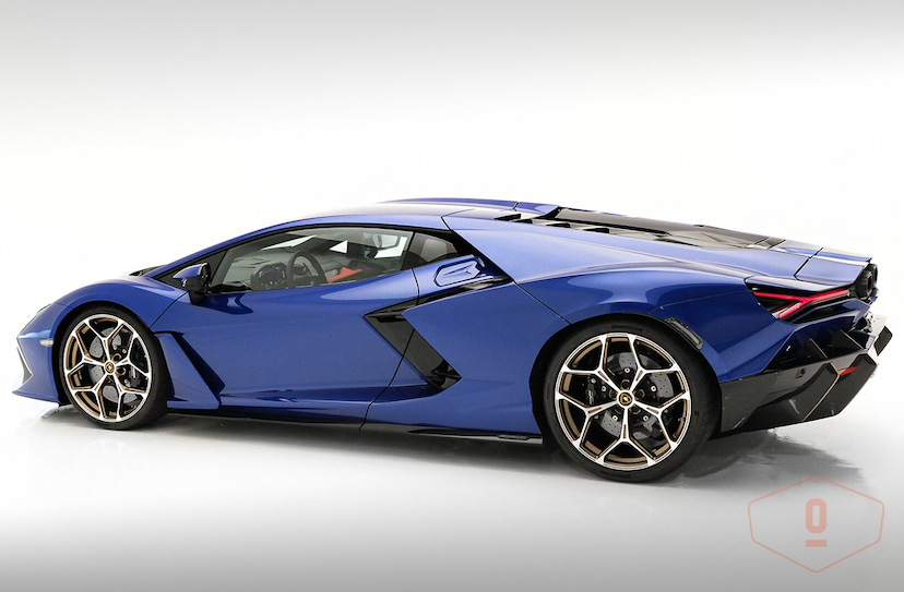 Foto do veículo LAMBORGHINI REVUELTO   2024 1.069 KM 7.900.000,00