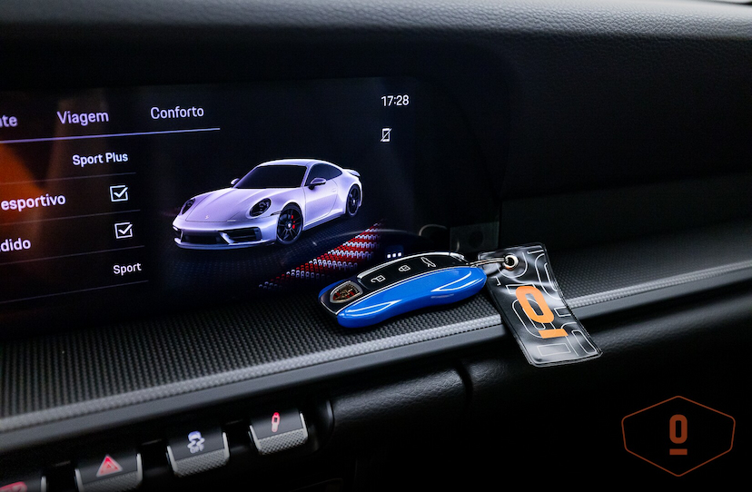 Foto do veículo PORSCHE 911 CARRERA 4 GTS 2024 3.312 KM 1.180.000,00