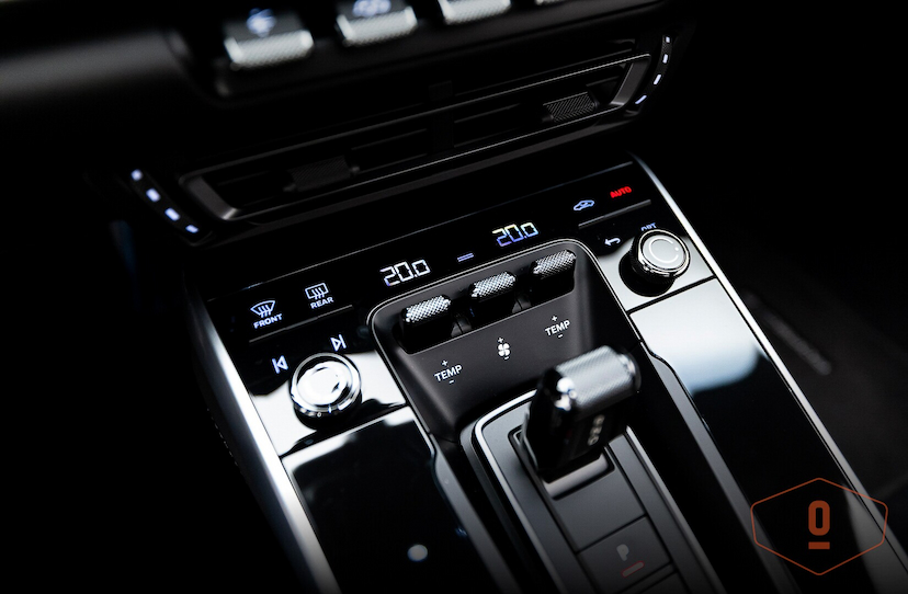 Foto do veículo PORSCHE 911 TURBO S  2024 4 KM 1.650.000,00