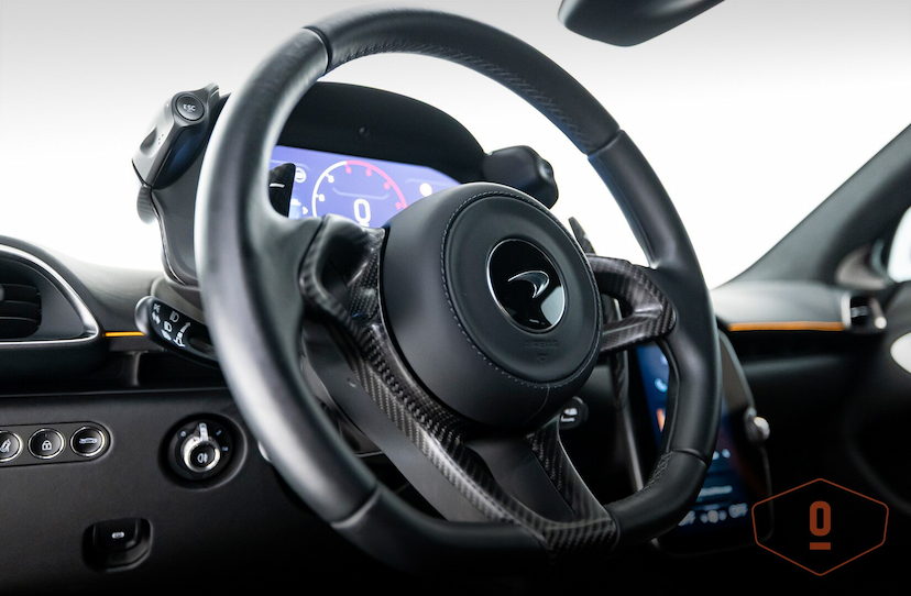 Foto do veículo MCLAREN ARTURA   2024 3.155 KM 2.590.000,00